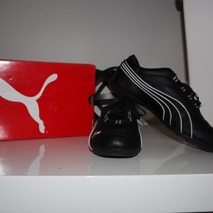 Black & White Puma sneakers